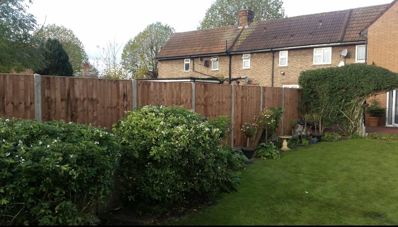 Fencing services in Ealing